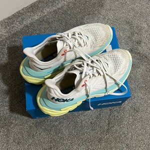 HOKA CLIFTON 8’s!! GREAT CONDITIONS SIZE 6.5/7